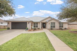 Plus de détails pour 608 W Morse St, Fredericksburg, TX - Spécialisé à vendre