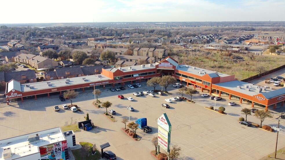 2045 N State Highway 360, Grand Prairie, TX à louer - Photo de l’immeuble – Image 2 sur 6