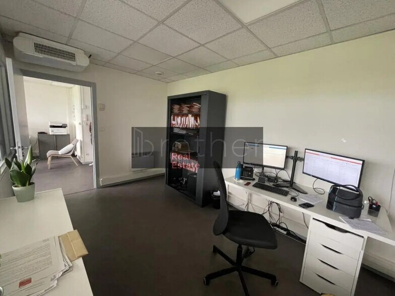Bureau dans Bordeaux à louer - Photo de l’immeuble – Image 3 sur 3