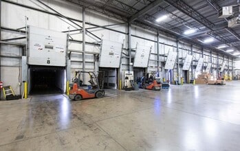 520 Beards Ln, Woodstock, ON à louer Photo intérieure– Image 2 sur 4