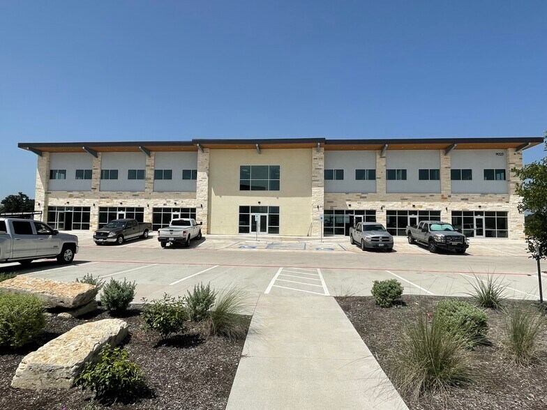 9025 W State Highway 29, Liberty Hill, TX à vendre - Photo de l’immeuble – Image 3 sur 14