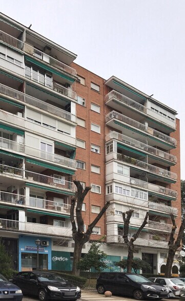 Calle Urano, 11, Alcorcón, Madrid à vendre - Photo de l’immeuble – Image 3 sur 3
