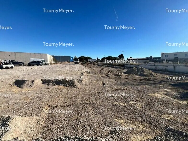 Bureau dans Saint-Jean-de-Védas à vendre - Photo de la construction – Image 3 sur 6