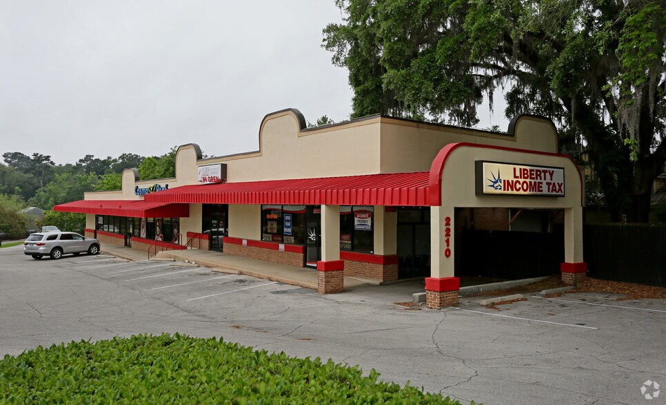 2210-2218 N Monroe St, Tallahassee, FL à louer - Photo de l’immeuble – Image 2 sur 5