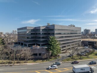 Plus de détails pour 2200 Fletcher Ave, Fort Lee, NJ - Différents types d’espaces à louer