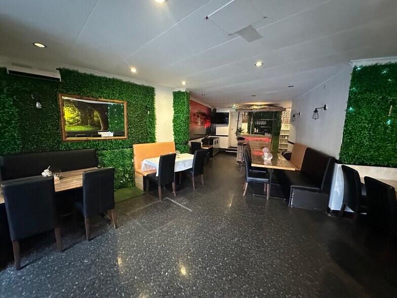 188 Charminster Rd, Bournemouth à louer - Photo de l’immeuble – Image 2 sur 9