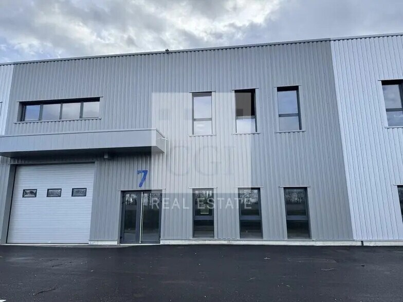23 Petite Rue De La Plaine, Bourgoin-Jallieu à louer - Photo de l’immeuble – Image 2 sur 12