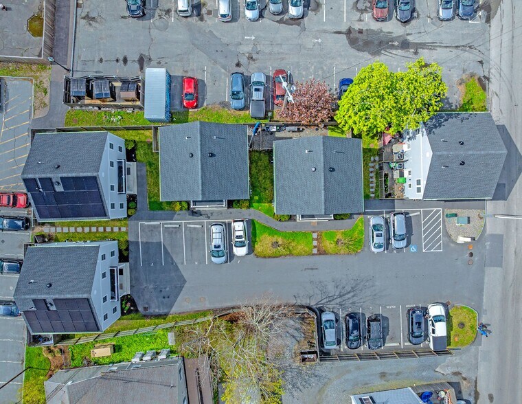 39 Pearl St, Hyannis, MA à vendre - Photo de l’immeuble – Image 2 sur 12