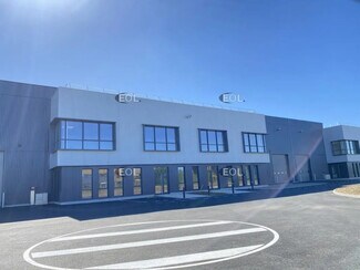 Plus de détails pour Local d'activités à louer