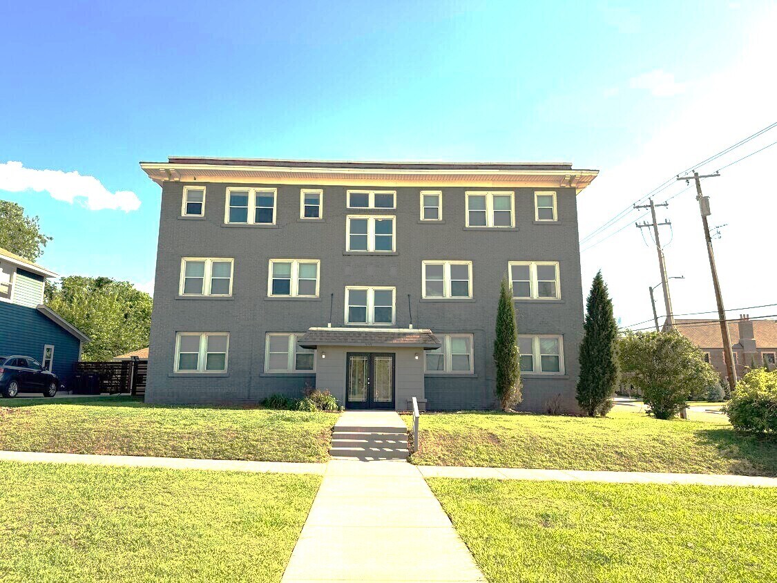 200 NE 14th St, Oklahoma City, OK à vendre Photo principale– Image 1 sur 24