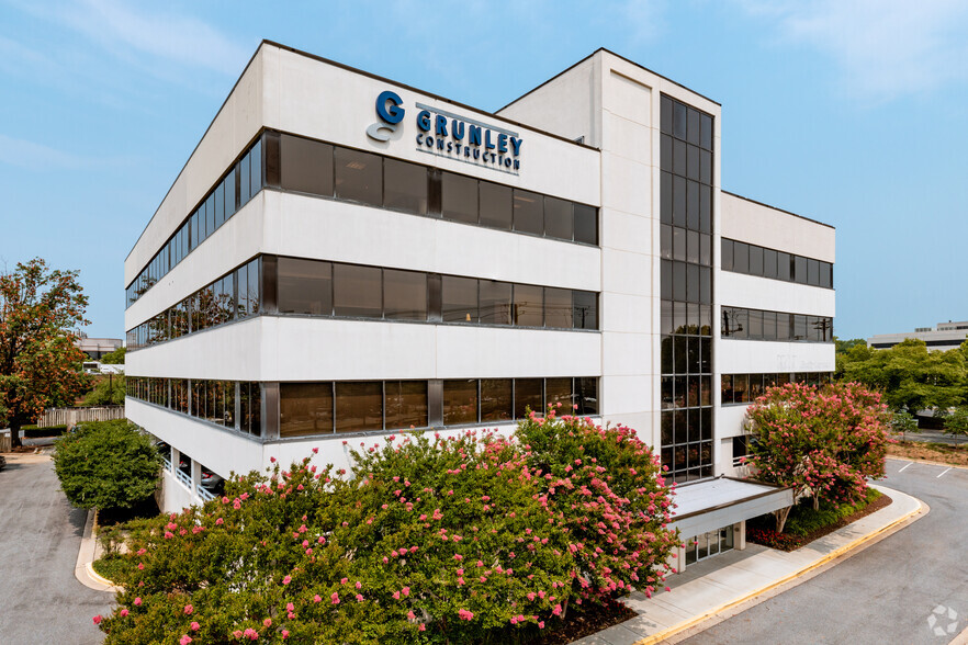 15020 Shady Grove Rd, Rockville, MD à louer - Photo de l’immeuble – Image 1 sur 4