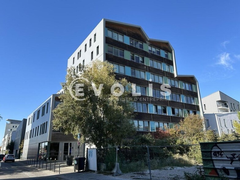 13 Rue De Gironde, Bordeaux à louer - Photo de l’immeuble – Image 1 sur 7