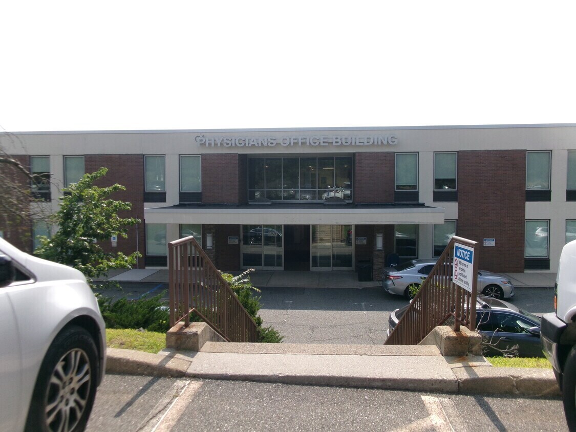 220 Hamburg Tpke, Wayne, NJ à vendre Photo principale– Image 1 sur 3