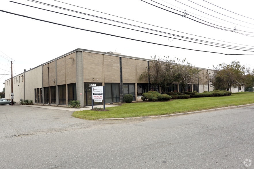 900 Milik St, Carteret, NJ à louer - Photo principale – Image 1 sur 8
