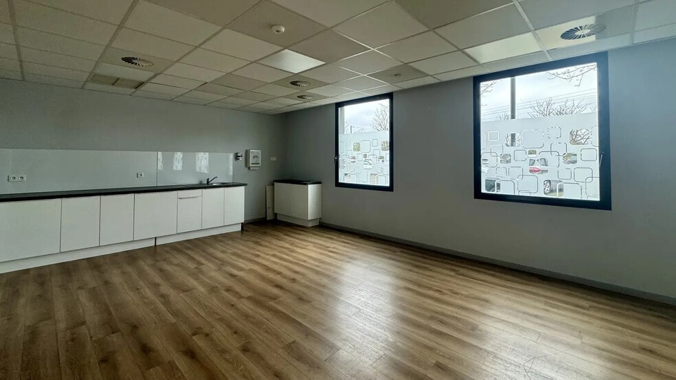 Bureau dans Marcq-en-Baroeul à louer - Photo intérieure – Image 3 sur 8