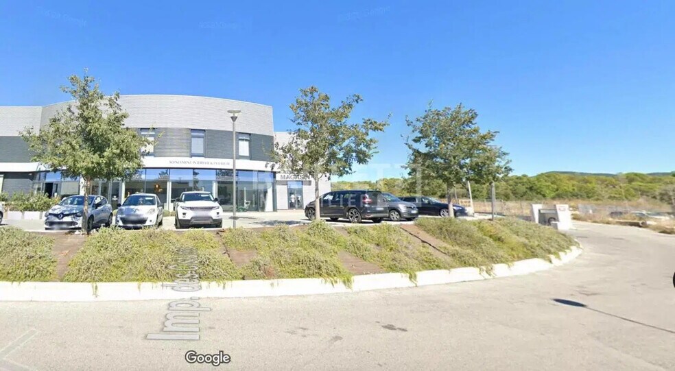 Bureau dans Fréjus à louer - Photo de l’immeuble – Image 1 sur 9