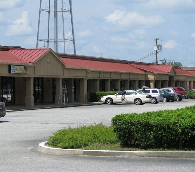 1102 Smith Ave, Thomasville, GA à louer - Photo de l’immeuble – Image 3 sur 9