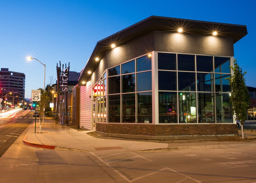 736-740 S Virginia St, Reno, NV à louer - Photo principale – Image 1 sur 5