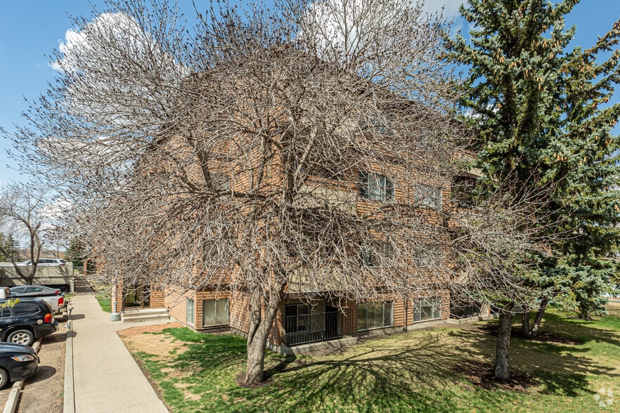 14908 26th St NW, Edmonton, AB à vendre - Photo principale – Image 3 sur 3