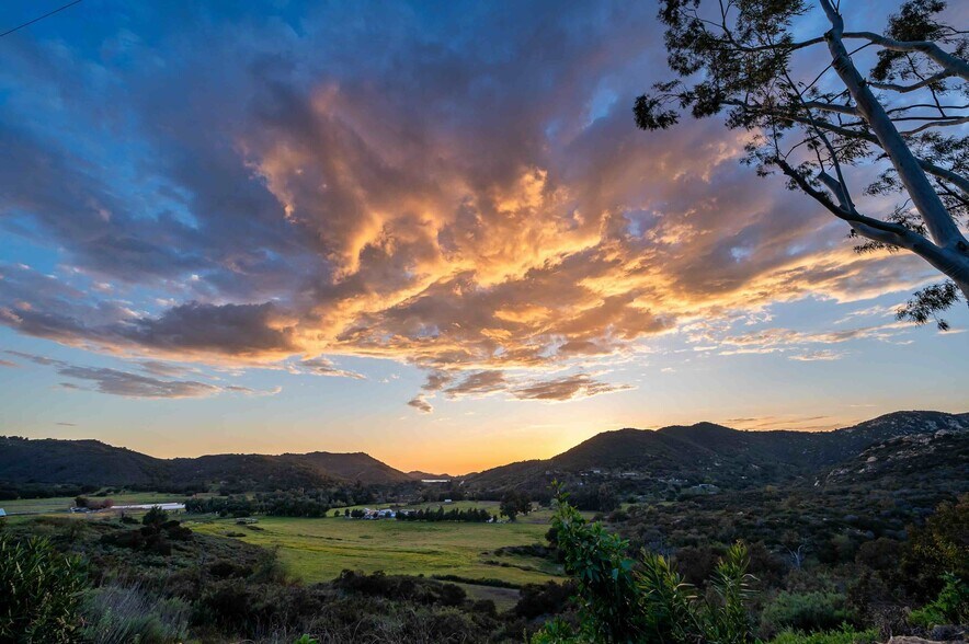 26086 Bear Valley Heights Rd, Escondido, CA à vendre - Photo de l’immeuble – Image 3 sur 65