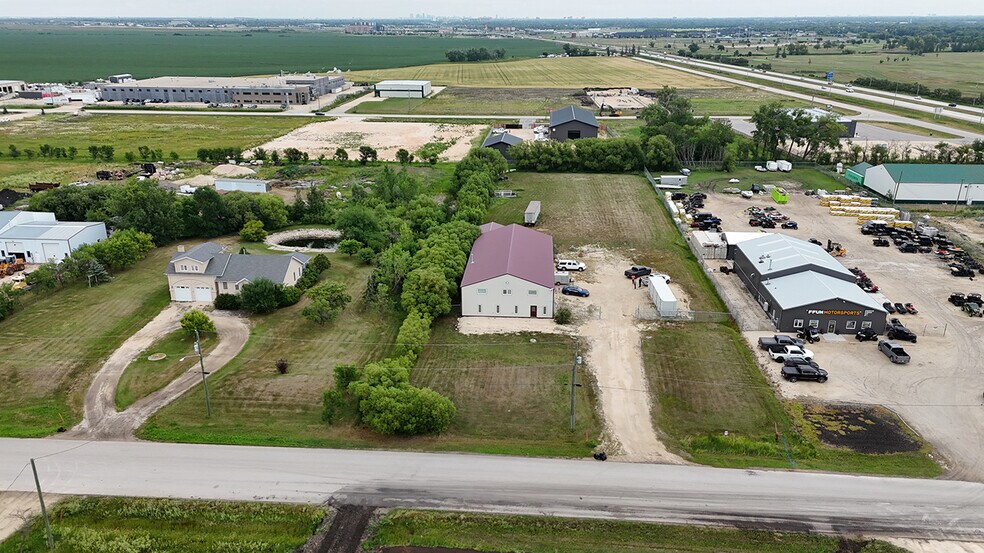 377 Cameron St, Headingley, MB à vendre - Photo de l’immeuble – Image 3 sur 9