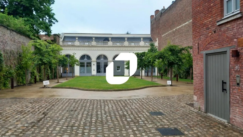 Bureau dans Lille à louer - Photo de l’immeuble – Image 1 sur 9