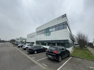 Plus de détails pour Local d'activités à louer