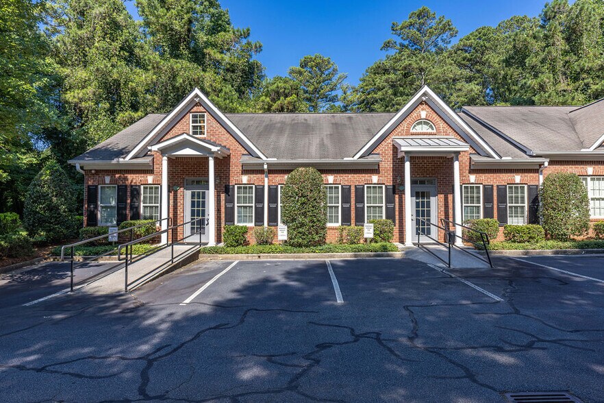 3375 Chastain Gardens Dr, Kennesaw, GA à vendre - Photo de l’immeuble – Image 1 sur 6
