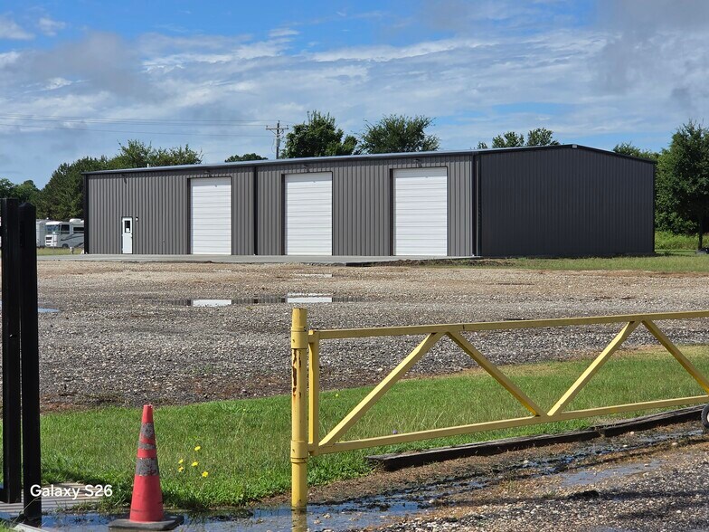 2420 McKinney st, Rice, TX à louer - Photo de l’immeuble – Image 2 sur 19