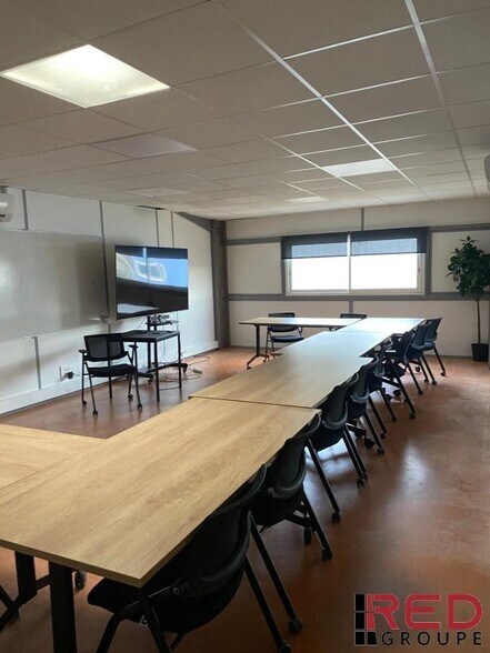 Industriel/Logistique dans Gardanne à vendre - Photo intérieure – Image 2 sur 6