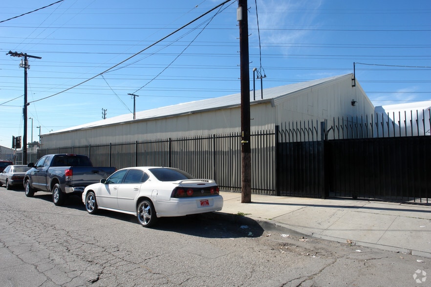 11823 Sherman Way, North Hollywood, CA à vendre - Photo de l’immeuble – Image 3 sur 4