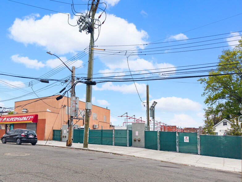 1927 Gildersleeve Ave, Bronx, NY à vendre - Photo de l’immeuble – Image 3 sur 19
