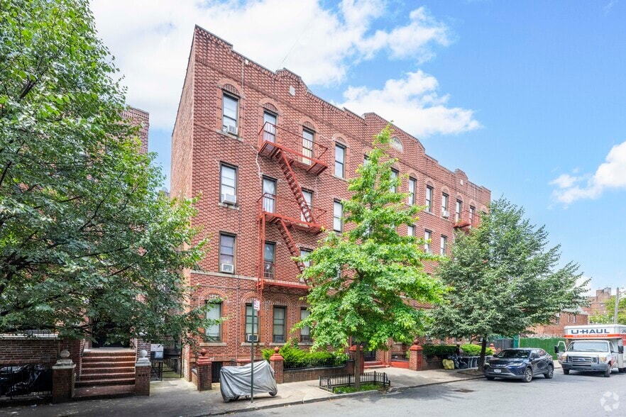 448 E 94th St, Brooklyn, NY à vendre - Photo principale – Image 1 sur 9