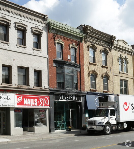 434 Richmond St, London, ON à louer - Photo de l’immeuble – Image 2 sur 2