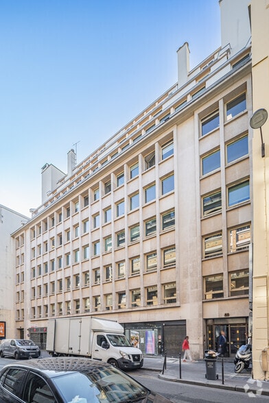 87-89 Rue La Boétie, Paris à louer - Photo de l’immeuble – Image 2 sur 5