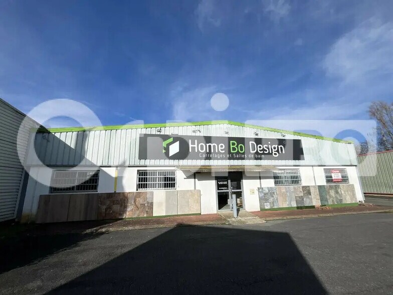 Local commercial dans Mormant à louer - Photo principale – Image 1 sur 12