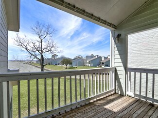 Plus de détails pour 100 Edgewater Dr, Livingston, TX - Logement à vendre