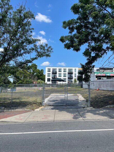 8111 Fenton St, Silver Spring, MD à louer - Autre – Image 2 sur 4