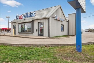 Plus de détails pour 2120 Main St, Parsons, KS - Local commercial à vendre