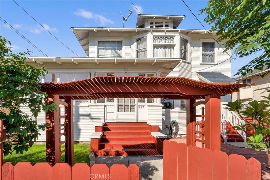 225 N Avenue 57, Los Angeles, CA à vendre - Photo de l’immeuble – Image 1 sur 69