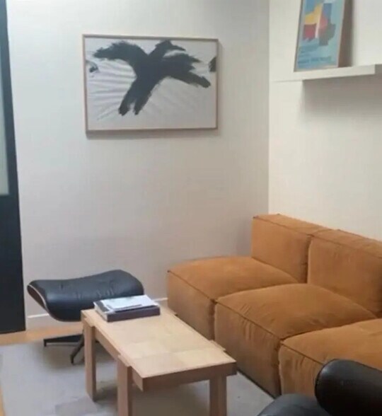 Local commercial dans Paris à louer - Photo de l’immeuble – Image 2 sur 3