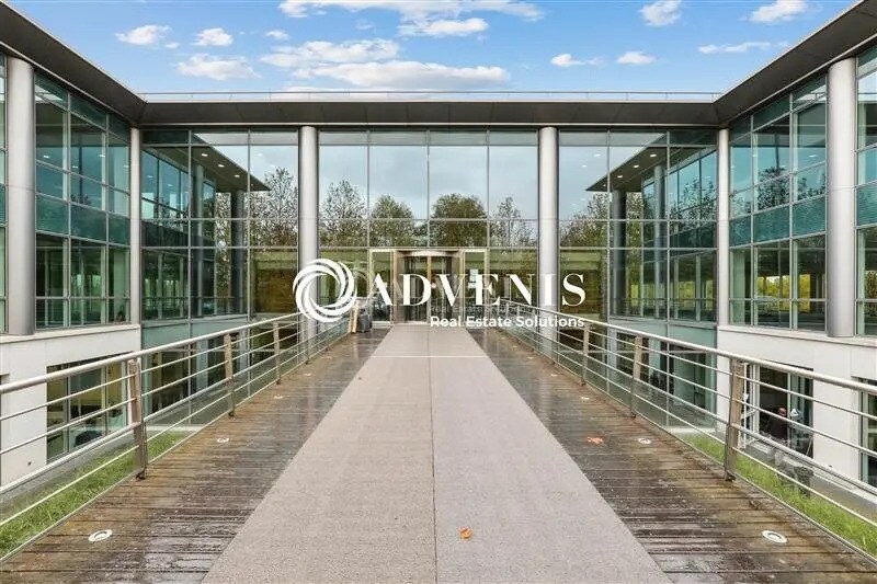 Bureau dans Roissy-en-France à louer - Photo de l’immeuble – Image 1 sur 12