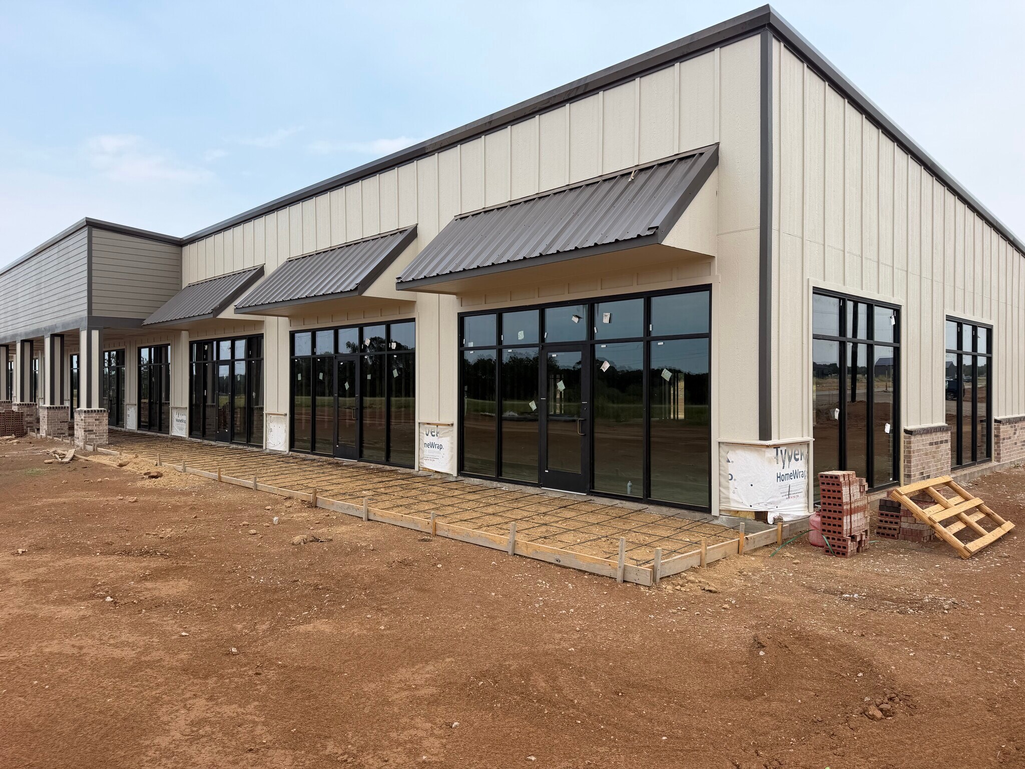 1001 Industrial Ct, Weatherford, TX à louer Photo principale– Image 1 sur 4