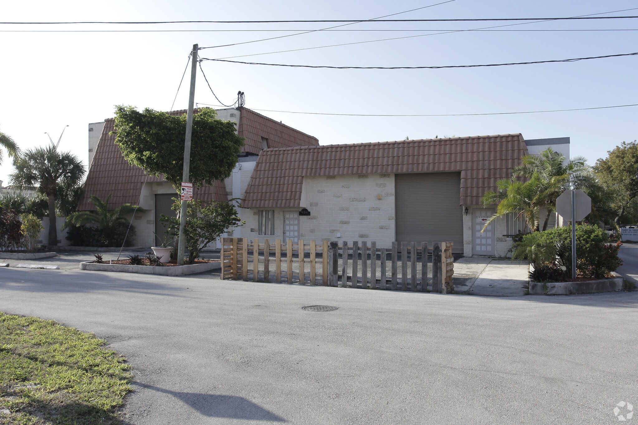 984 SW 13th Ct, Pompano Beach, FL à louer Photo principale– Image 1 sur 3