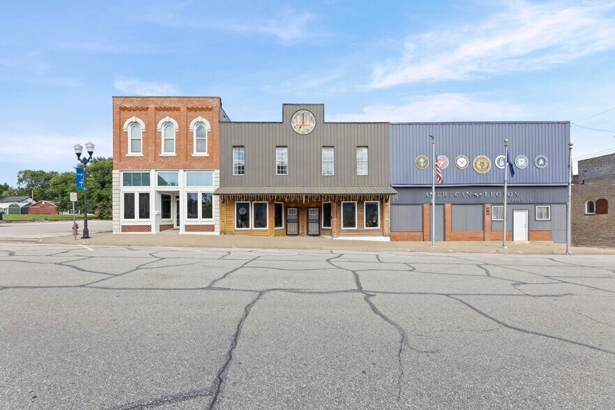 116 N 3rd St, Burlington, KS à vendre - Photo de l’immeuble – Image 3 sur 69