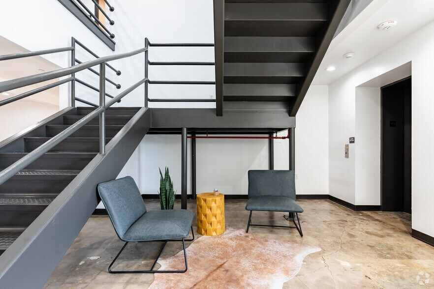 2910 S Beckley Ave, Dallas, TX à louer - Photo intérieure – Image 2 sur 45