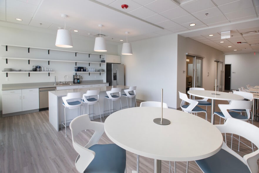 101 N Pine St, Spartanburg, SC à louer - Photo intérieure – Image 3 sur 7