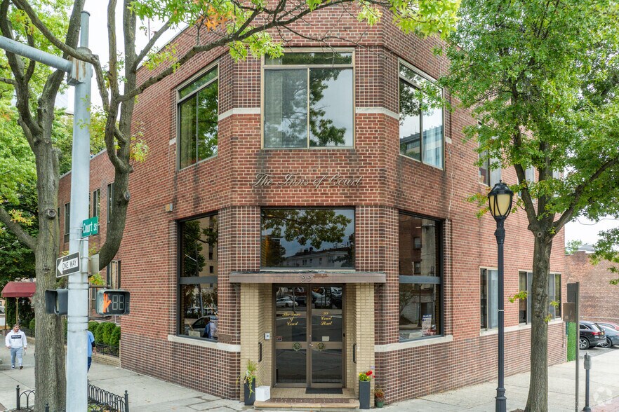 99 Court St, White Plains, NY à louer - Photo de l’immeuble – Image 1 sur 17