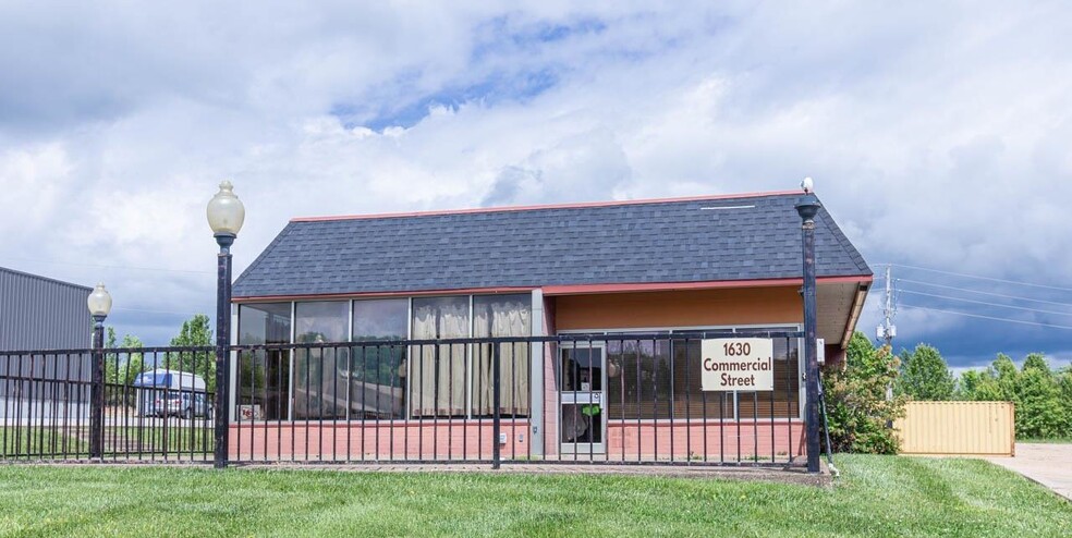 1630 Commercial St, Warsaw, MO à vendre - Photo de l’immeuble – Image 3 sur 41