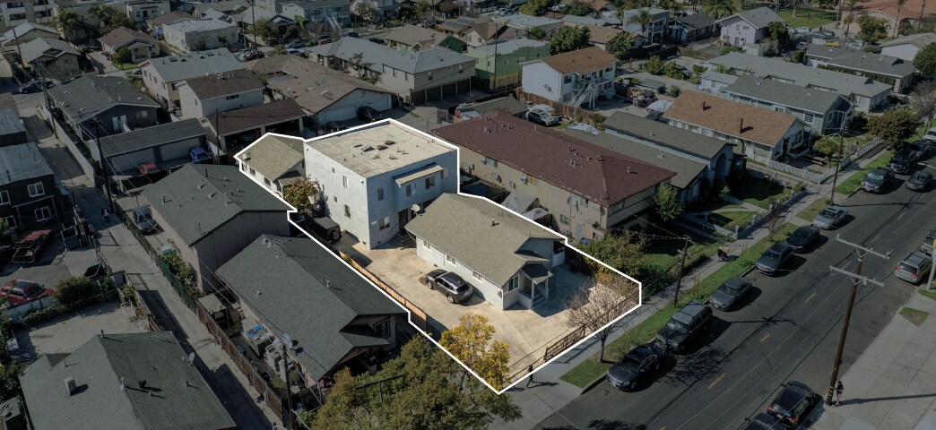 1035-1035 1/2 Orange Ave, Long Beach, CA à vendre Photo de l’immeuble– Image 1 sur 13